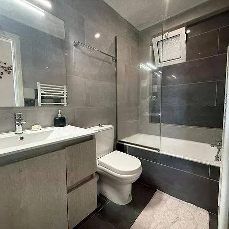 Anna's Seaside - In Front Of The * העיירה קוס