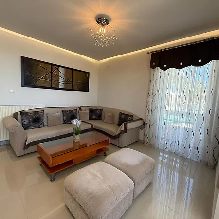 Anna's Seaside - In Front Of The * העיירה קוס