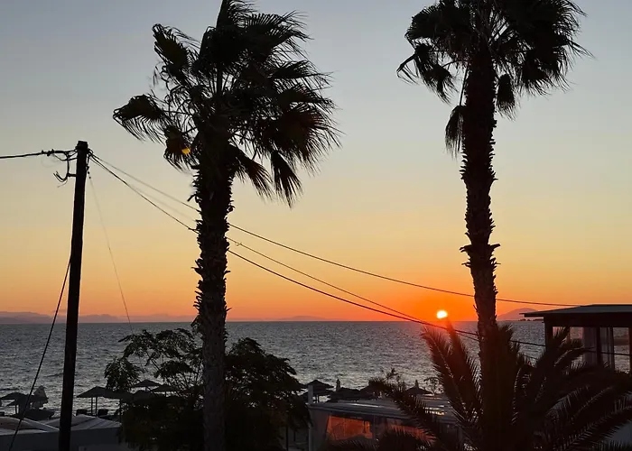 Anna's Seaside - In Front Of The