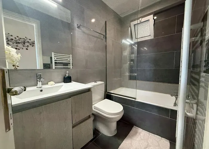 Anna's Seaside - In Front Of The * Kosz